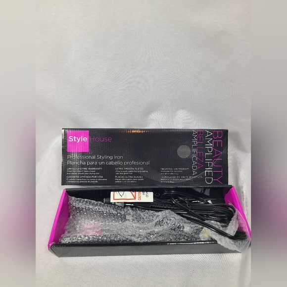 Style House professional hair straightener- Black- New in box - Picture 3 of 4